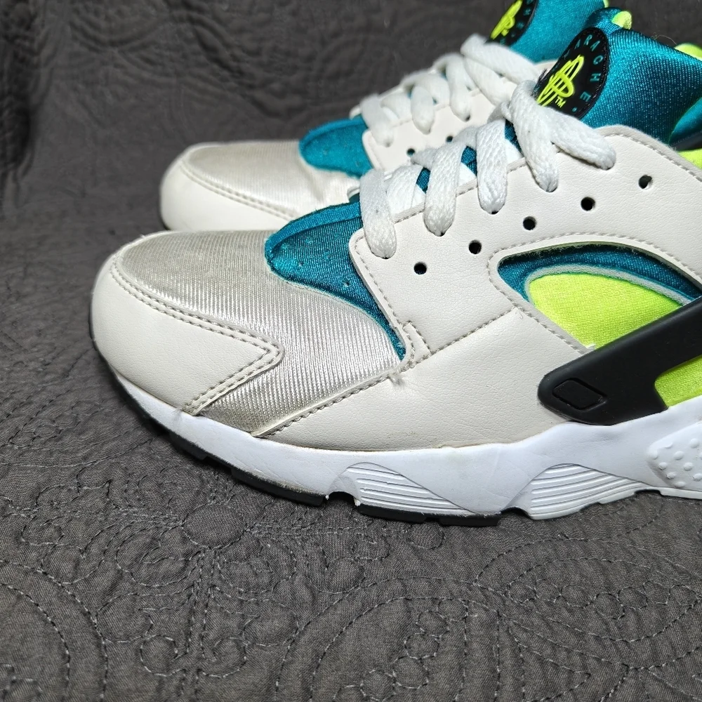 Nike Air Huarache Green White Gray Sneakers Men's Shoes Big Girl Youth Size 7Y